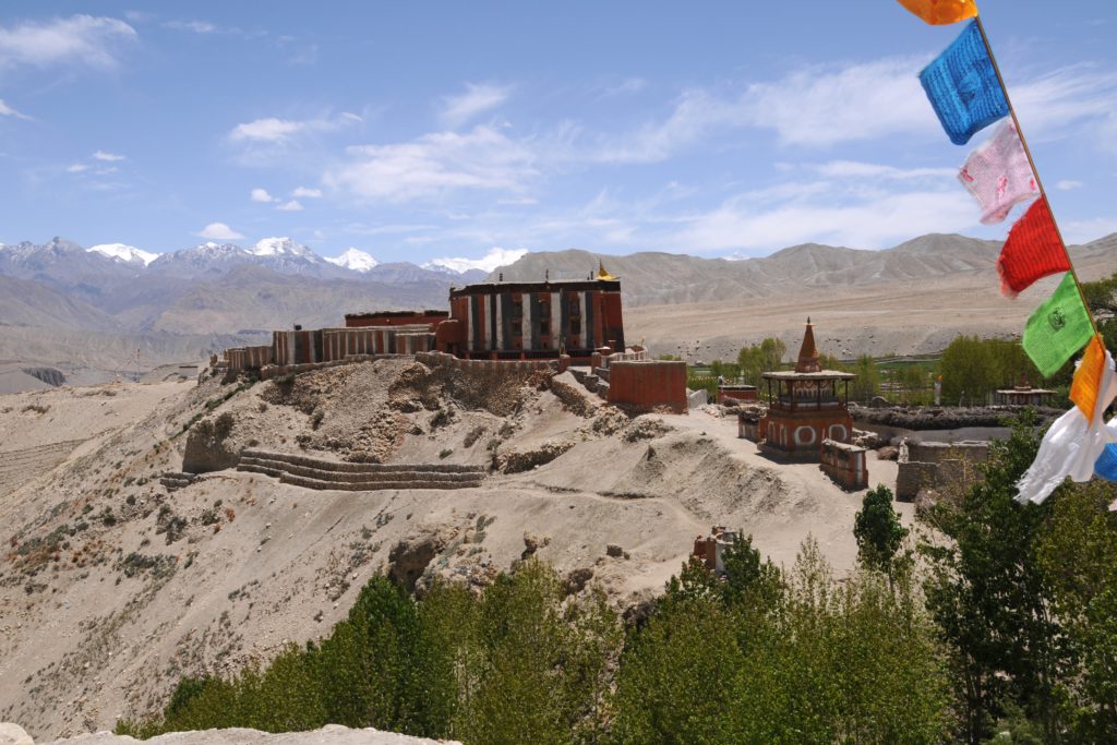 nepal reise Mustang Flaggen