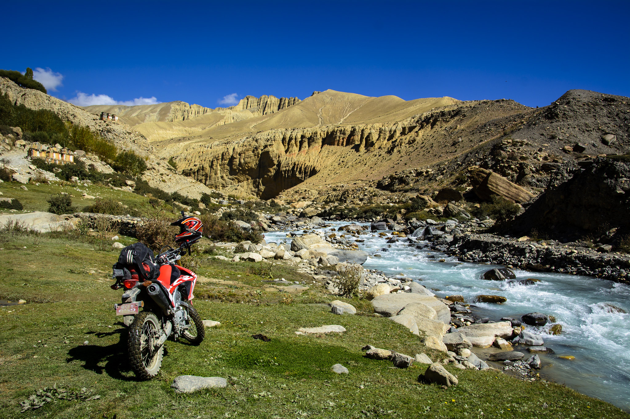 Motorradreisen Nepal Fluss